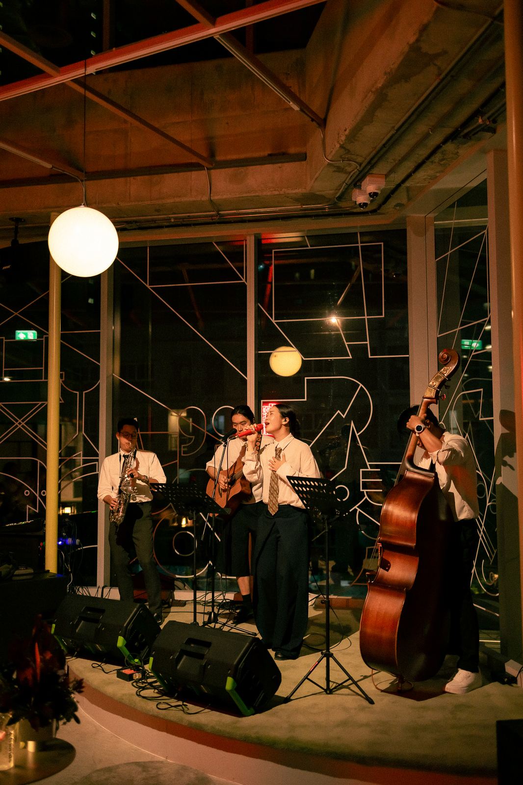 Live music at Drink Club & Friends